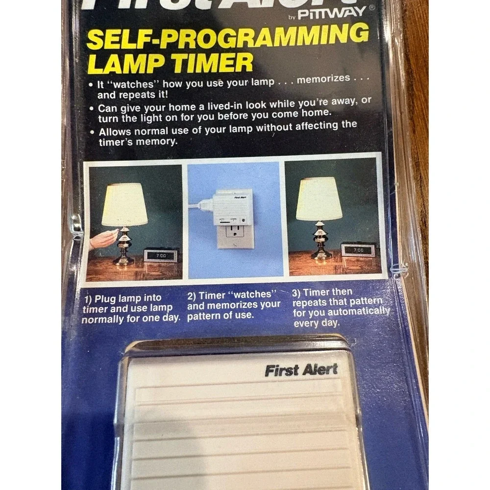 Vintage First Alert Self-Programming Lamp Timer LS530 -by Pittway